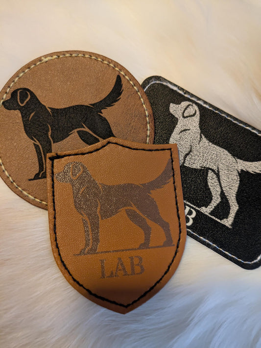 Labradorinnoutajan silitettävä keinonahkamerkki – laserkaiverrettu koiralappu – lämmönsiirtomerkki vaatteille, laukkuille, tarvikkeille