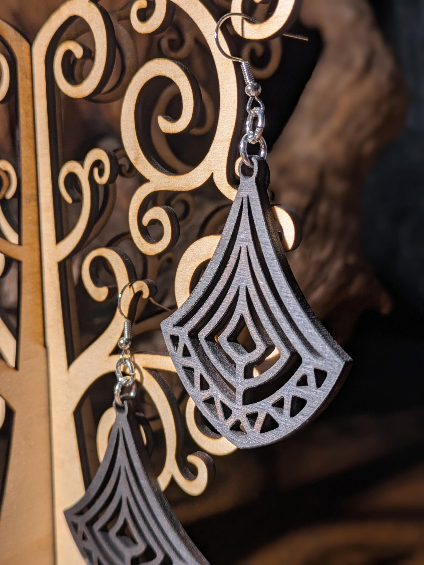 Runeveil-korvakorut – tyylikkäät ja kevyet puiset korvakorut