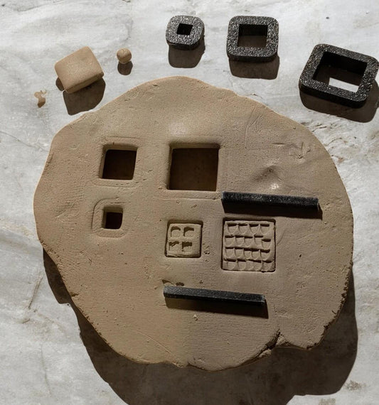 Pienoisleikkuri ja tekstuurileimasarja – savelle, keramiikalle ja pienimuotoiseen askarteluun