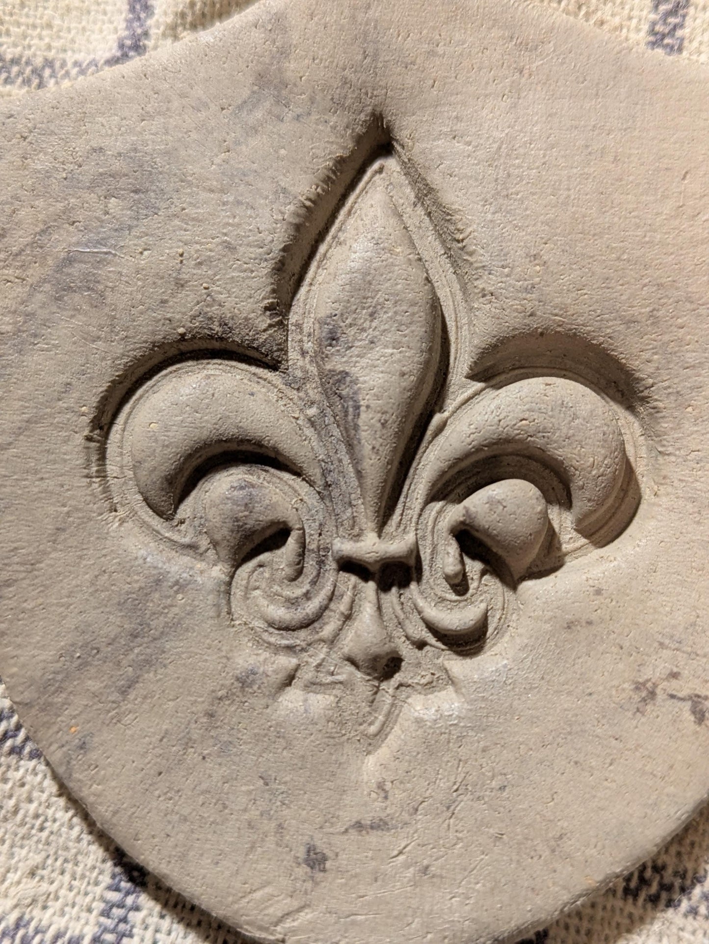 Fleur-de-Lis-leima – Heraldinen savi- ja askarteluleima – 3D-tulostettu – Setti, jossa on 2 leimaa