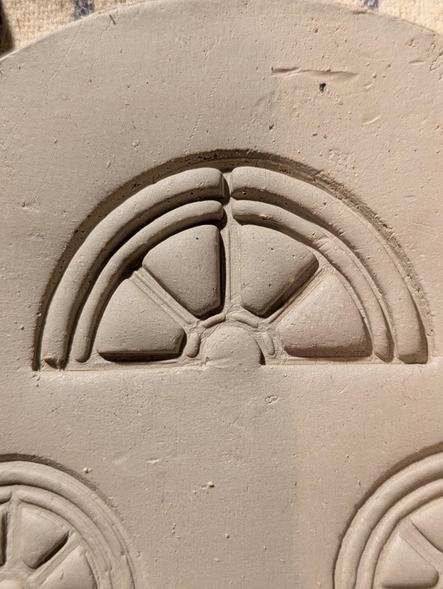 Mansion Stamps – tyylikkäitä arkkitehtonisia vaikutelmia savelle ja käsitöille