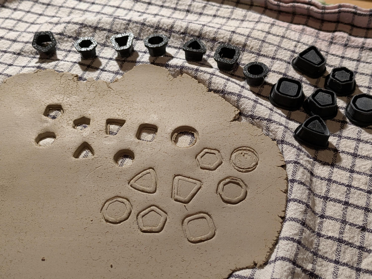 14-osainen minileikkurisarja | Pienet savileikkurit keraamiseen ja polymeerisaveen | Hienoja yksityiskohtia käsityötyökalut