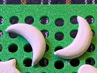 Mini savileikkurisarja – 6 muotoa – kuu, tähti, sydän, soikea, kuusikulmio, timantti – pienet polymeerisavityökalut korvakoruihin ja askarteluun