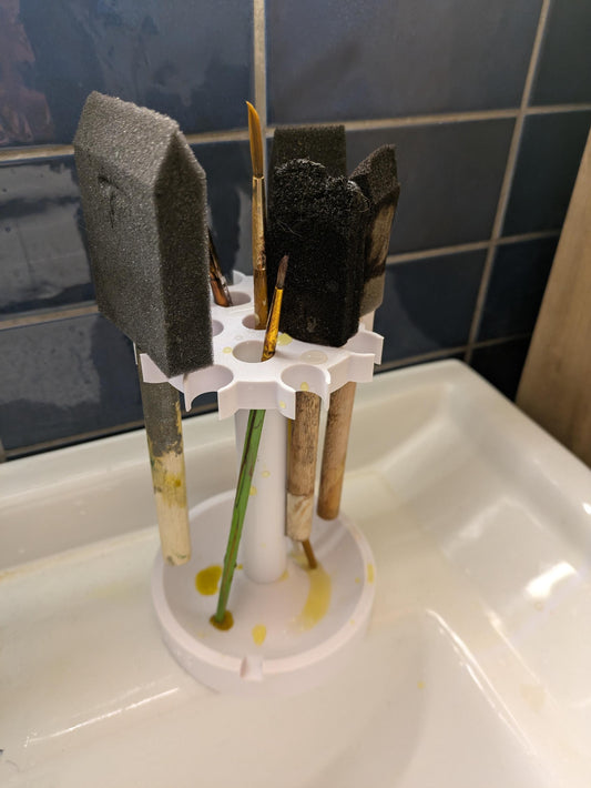 Sivellin- ja vaahtomuovikuivausteline – käytännöllinen teline tippa-alustalla