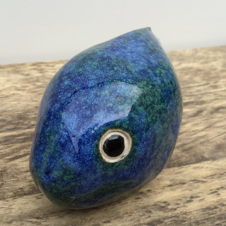 Piece glazed with BOTZ 9881 Deep Blue, showing green breaks
