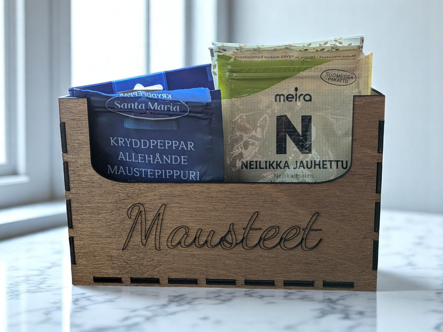 Maustepussiteline – fiksu ja kevyt säilytysratkaisu karavaanareille