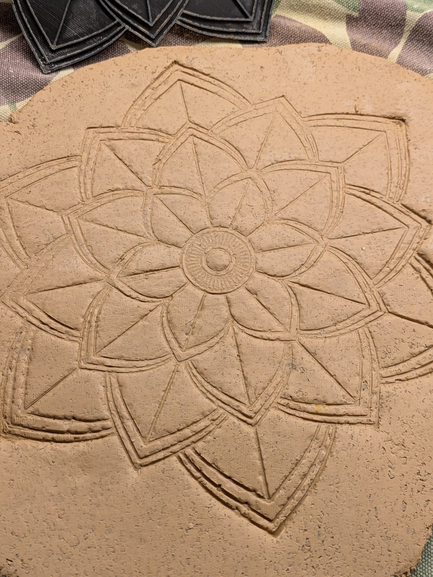 Isot Mandala -painolevyt ja leikkurit savelle ja keramiikkaan