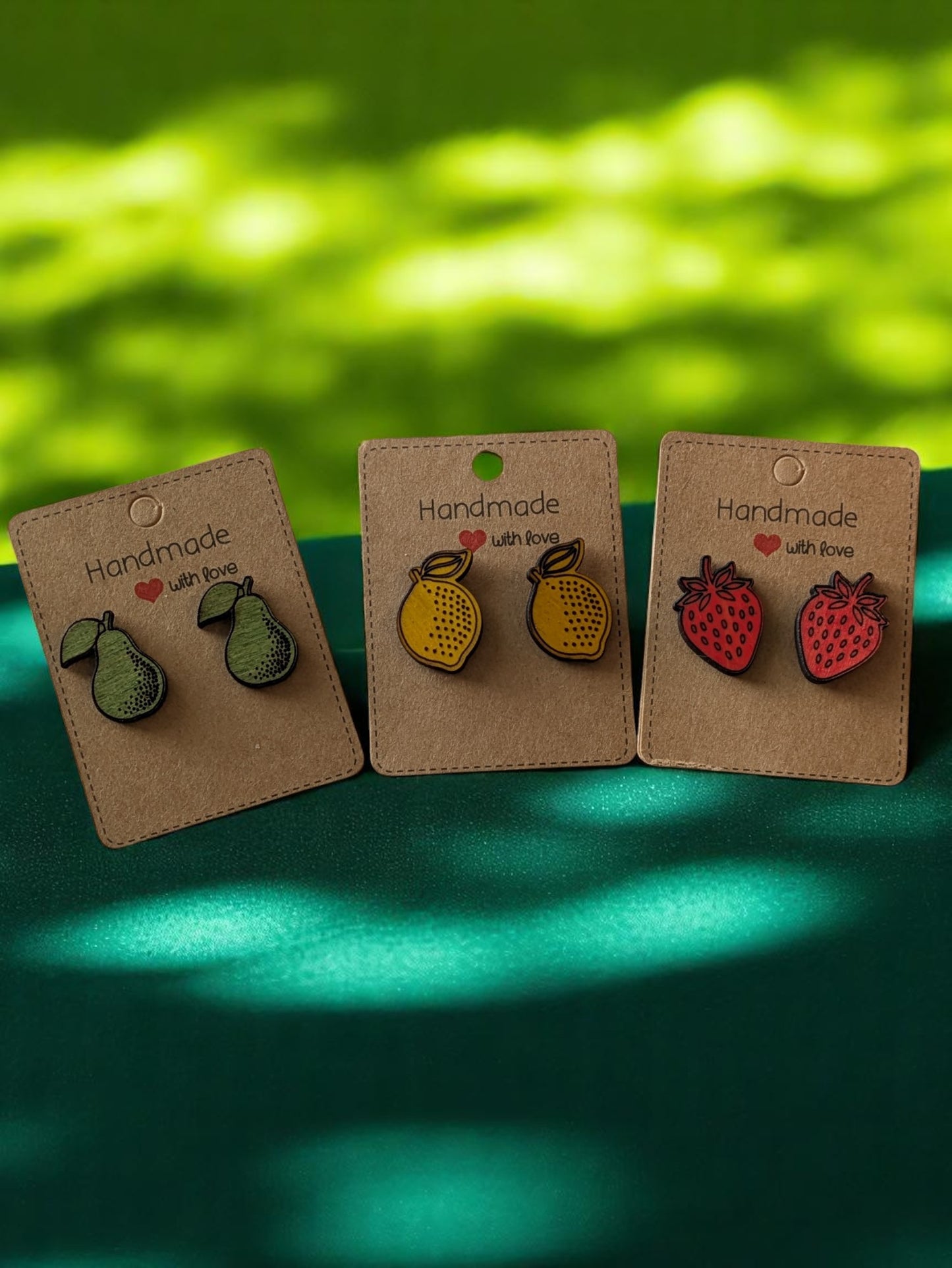 Kesäiset hedelmäkorvakorut – päärynä, sitruuna ja mansikka