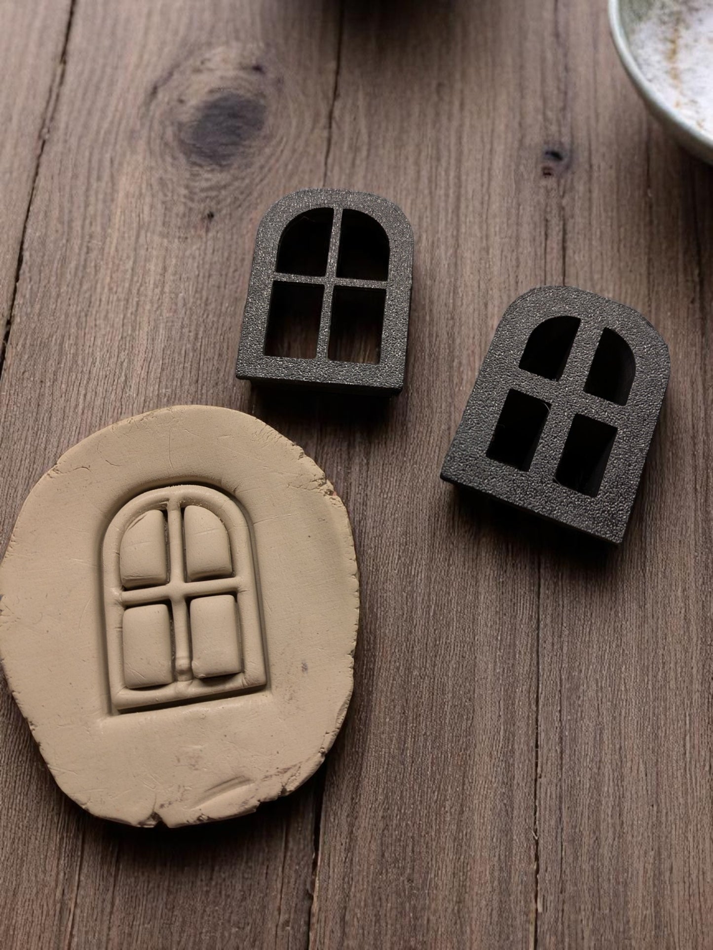 Ikkunaleikkuri ja -leimasin – pyöristetty malli