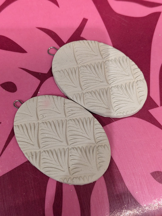 Art Deco -henkinen kaulinsarja