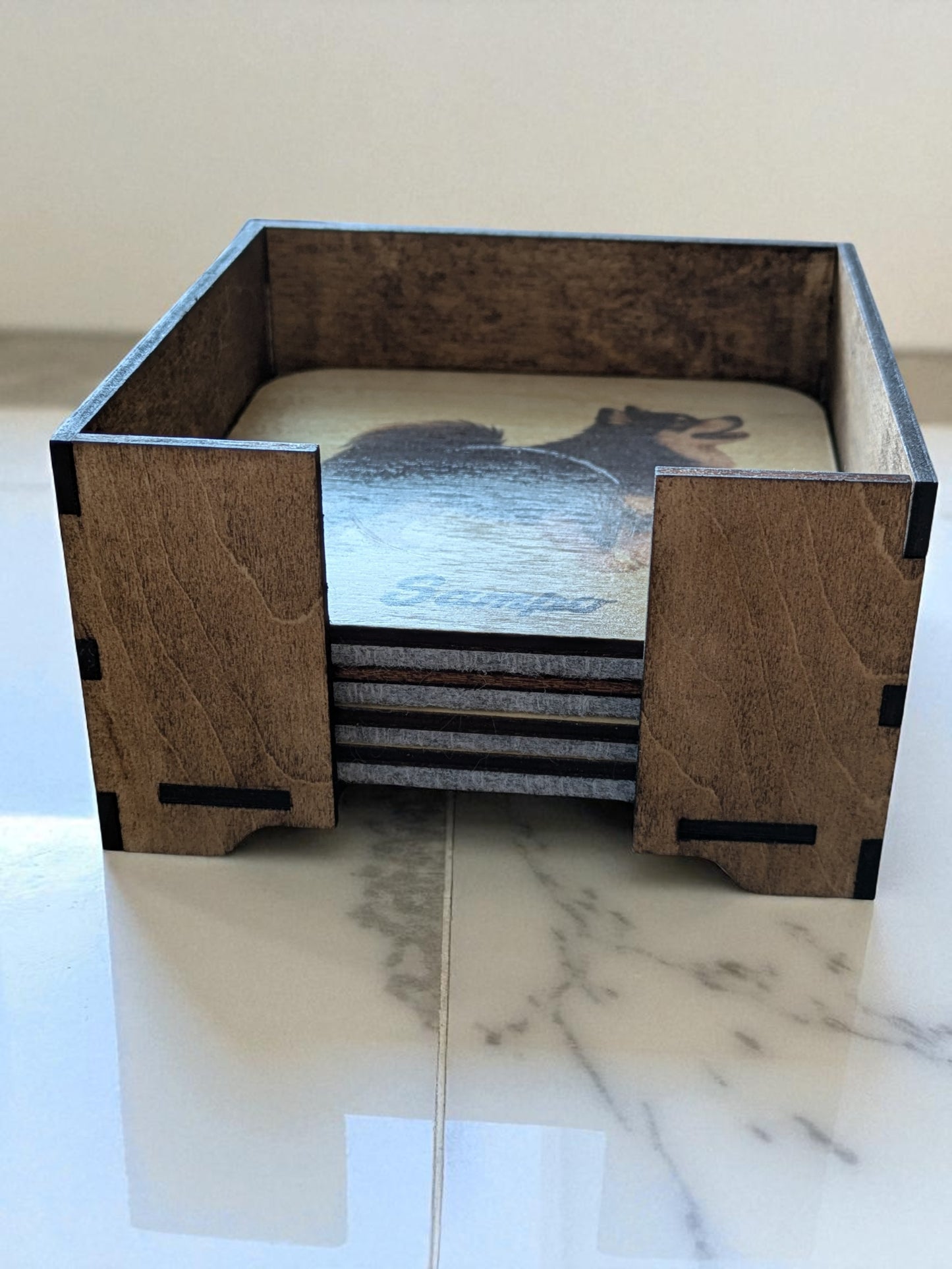 Suomenlapinkoira-lasinalus setti+personointi mahdollisuus