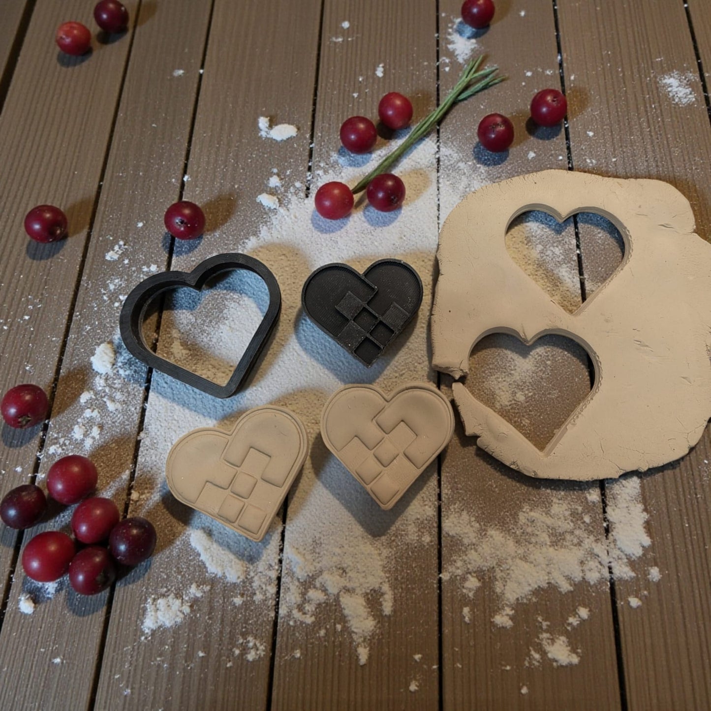 🎄 Perinteinen joulusydän – leikkuri & leimasin keramiikkaan (useita kokoja)