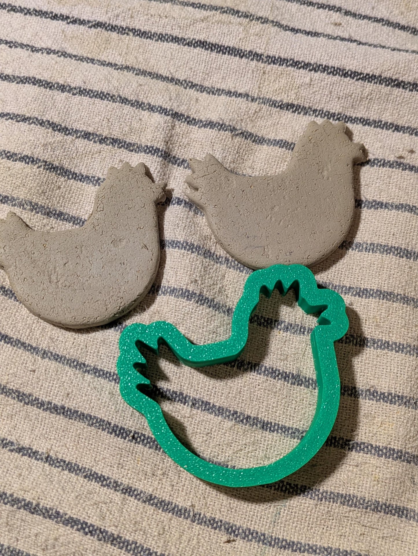 Pääsiäisleikkurit – munat, puput ja kanat!