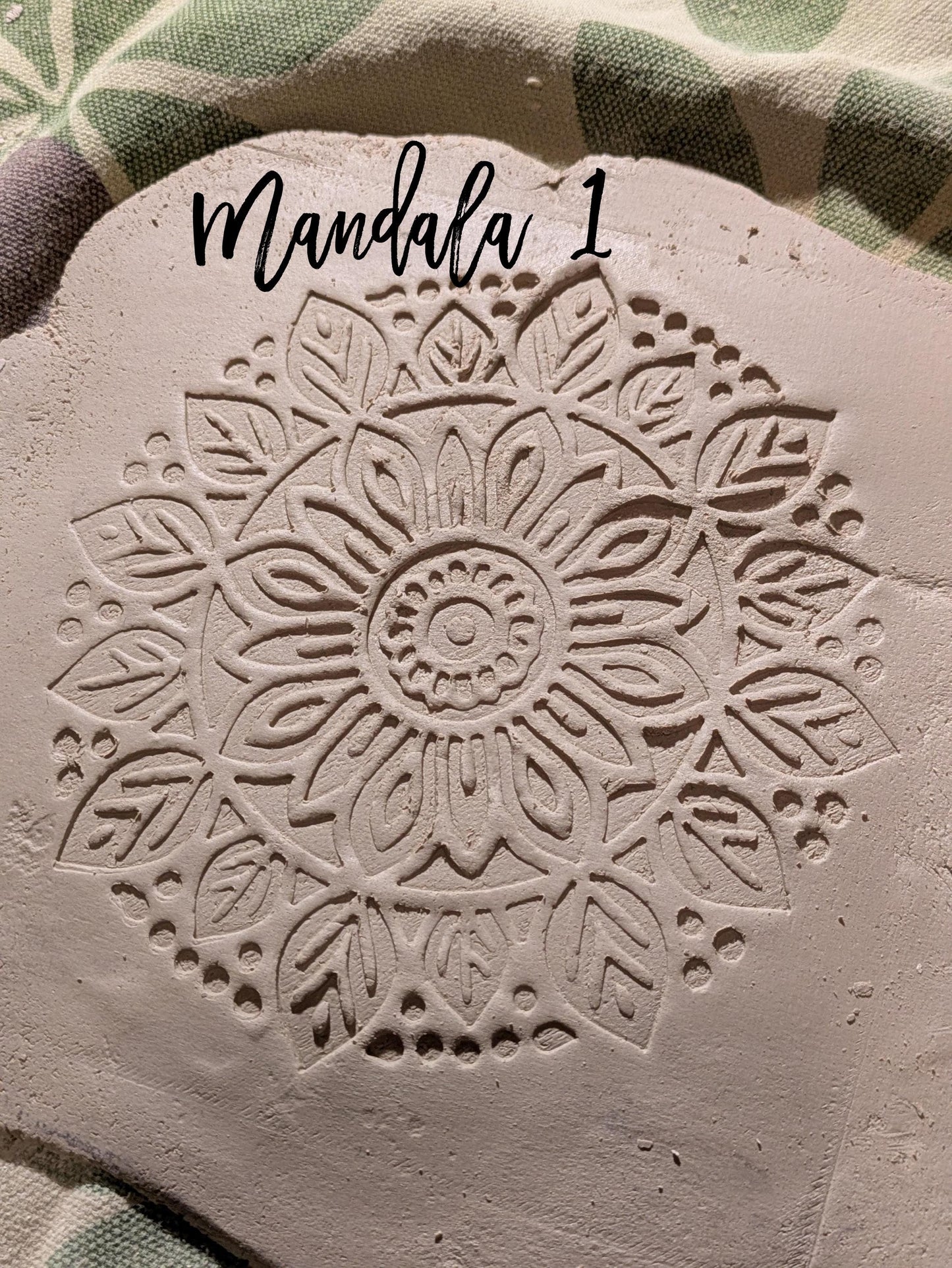 Mandala Pottery Texture Plate - savi koristelu työkalu