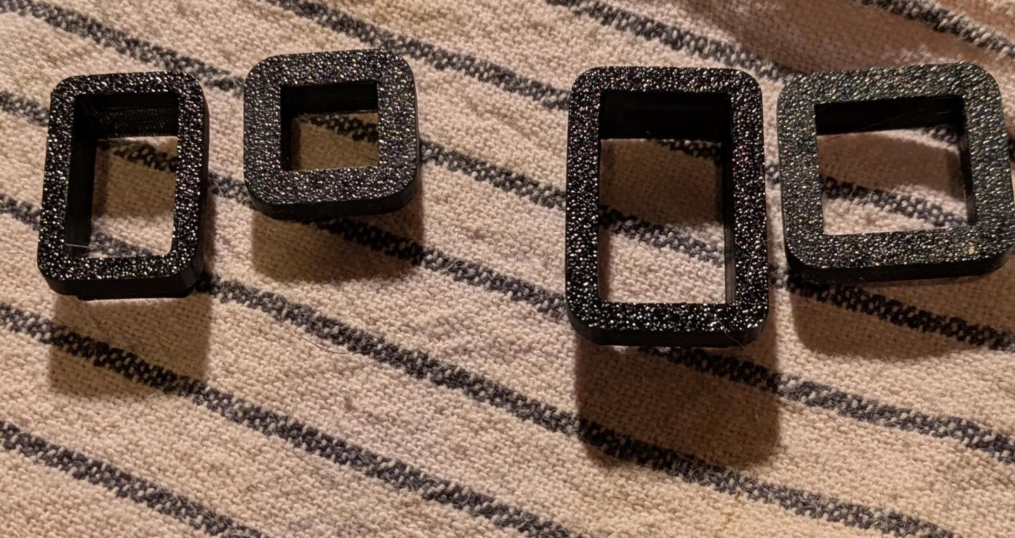 Pienoisleikkuri ja tekstuurileimasarja – savelle, keramiikalle ja pienimuotoiseen askarteluun