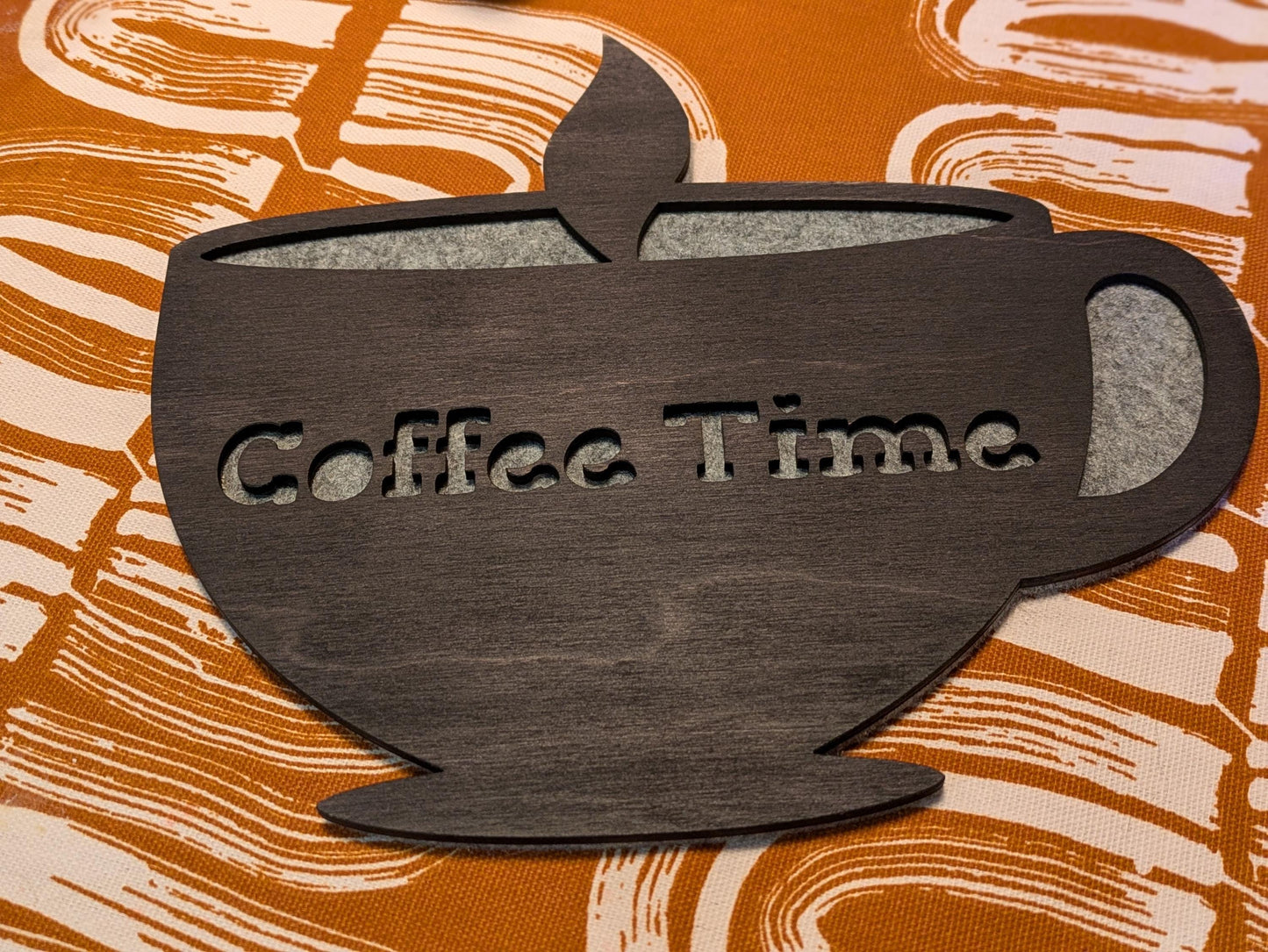 Tea Time Wooden Trivet | Laserleikattu teekuppisuunnittelu | Valinnainen Coffee Time -versio