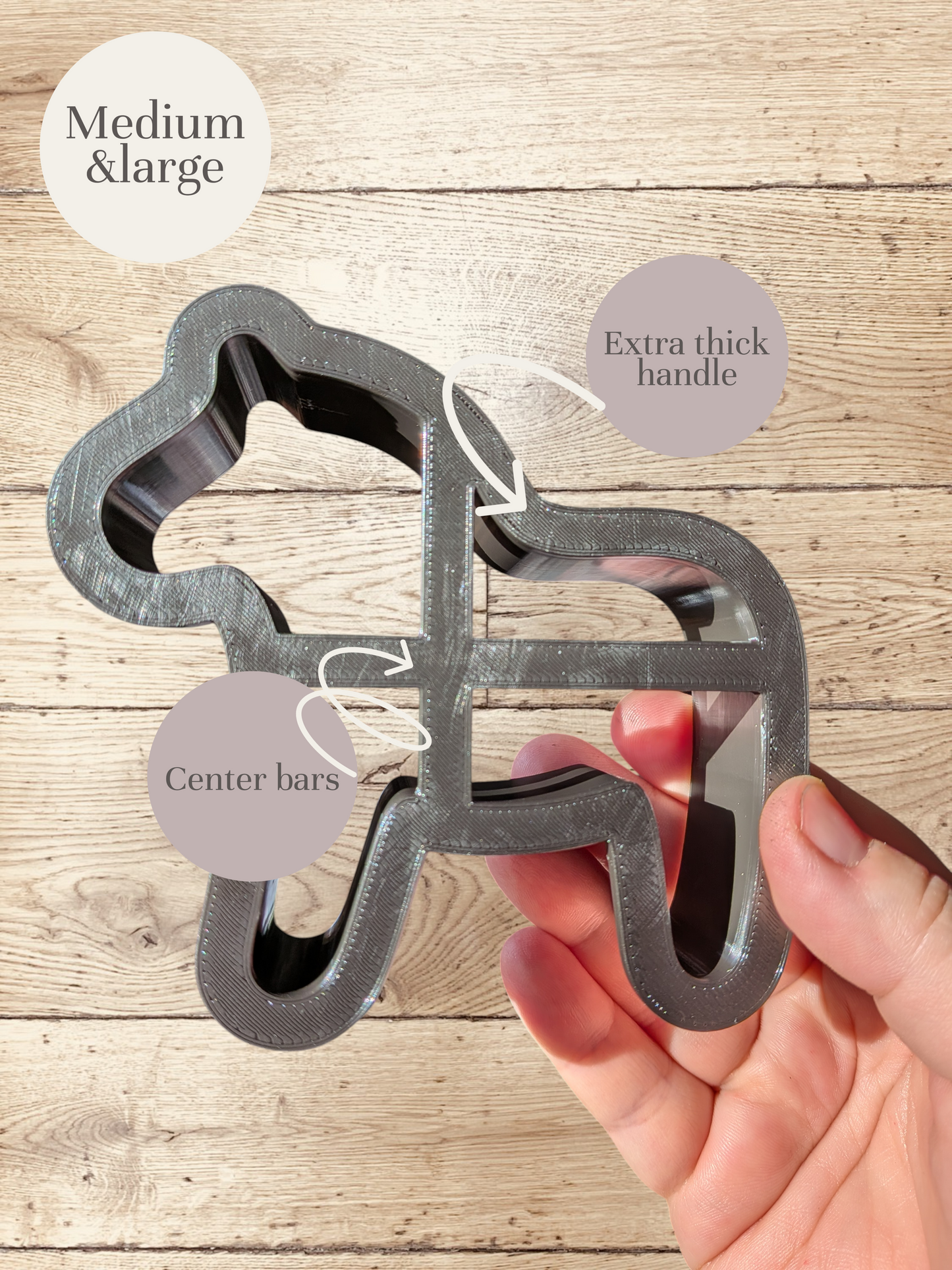 Hevosenmuotoinen savileikkuri – Pystyssä seisova malli