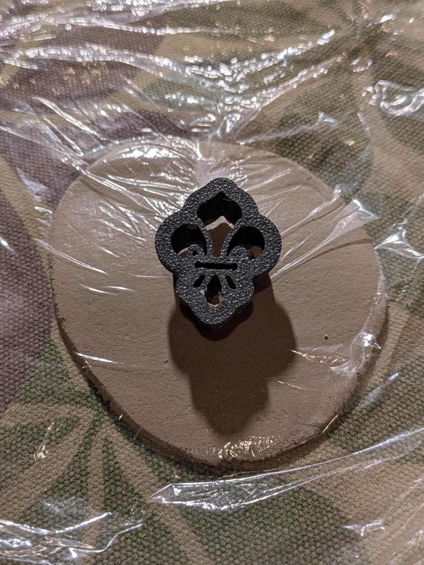 Fleur-de-lis-leikkurisarja polymeerisavelle ja keramiikalle | 6 kokoa 