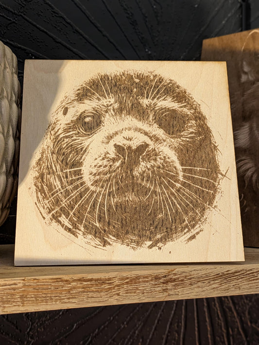 Saimaa Ringed Seal Wooden Wall Art – Thousand Lakes Collection – Nordic Nature Engraving