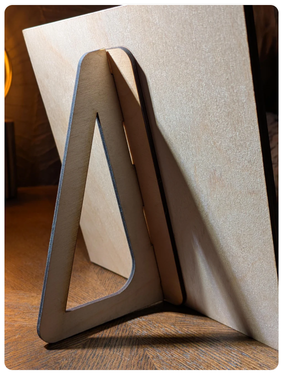 Personoitu lemmikkitaulu – Pyöreä, Neliö tai A4