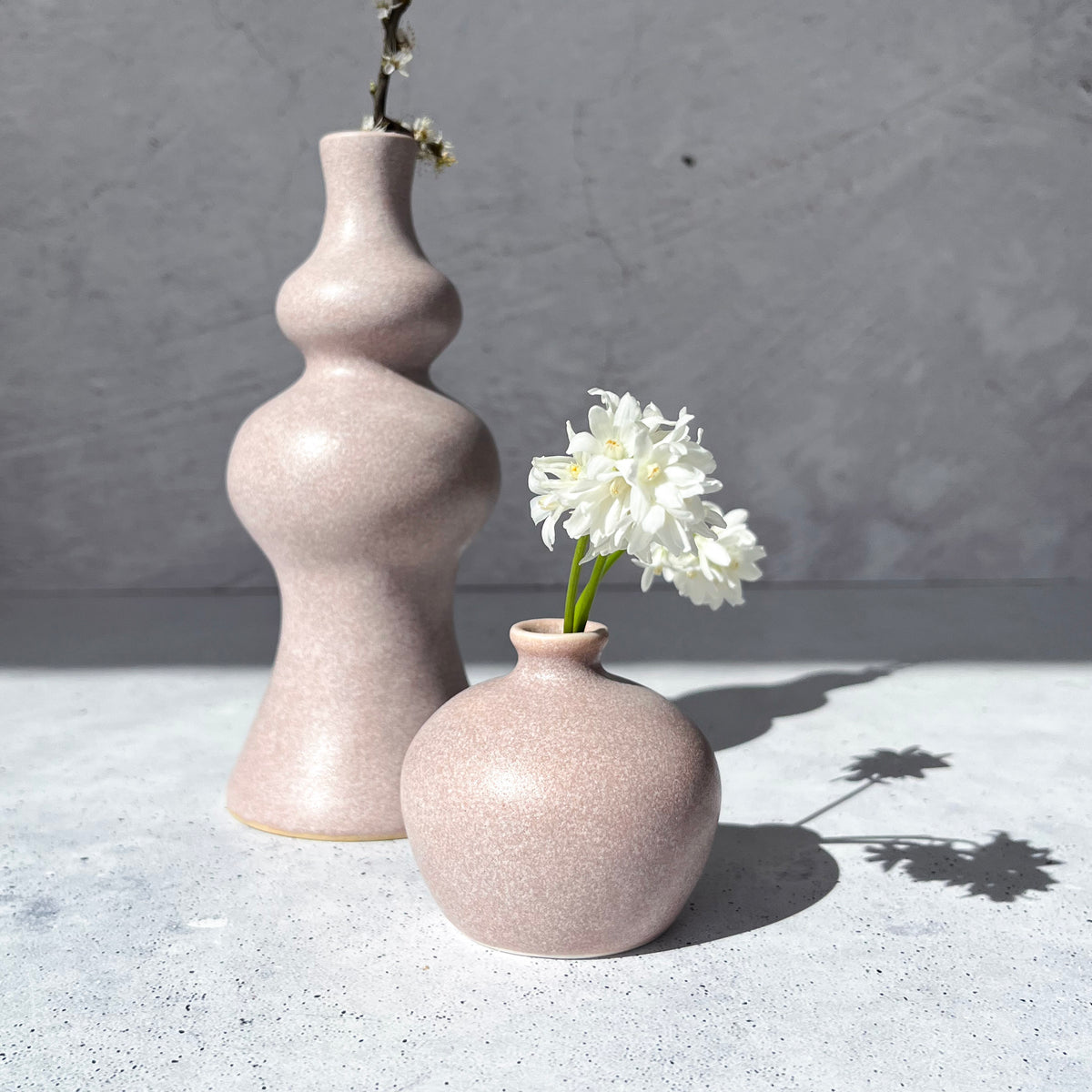 Vases glazed with BOTZ 9864 Rose Rock on white clay, fired at 1250°C
