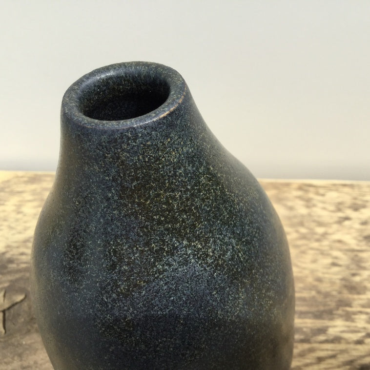 Vessel glazed with BOTZ 9892 Salamander, fired at 1250°C