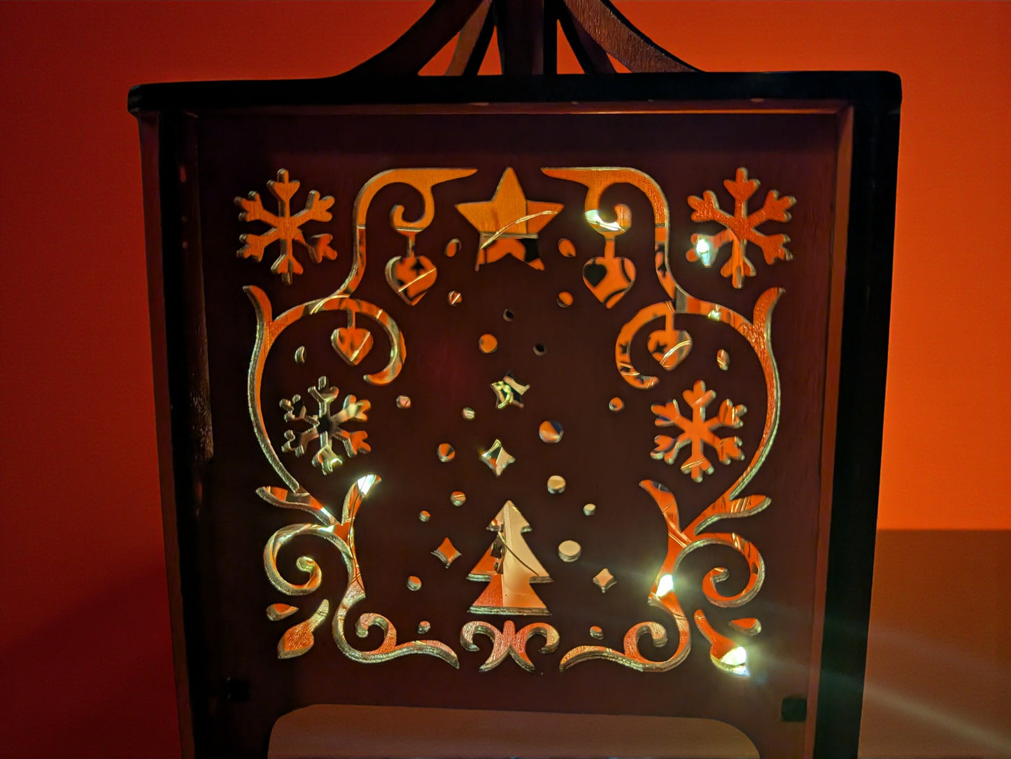 Joululyhty – käsin viimeistelty puulyhty