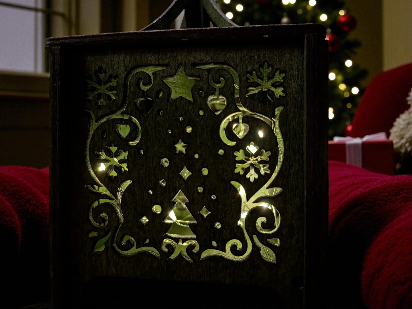 Joululyhty – käsin viimeistelty puulyhty