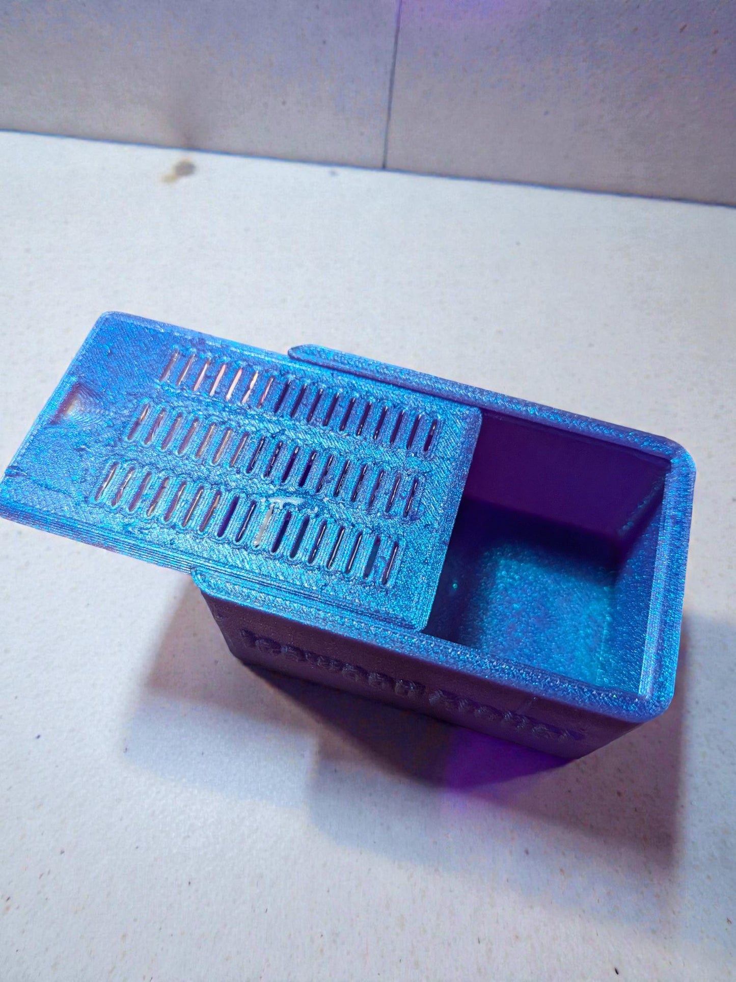 “I love pottery” -maissijauho laatikko liukukannella