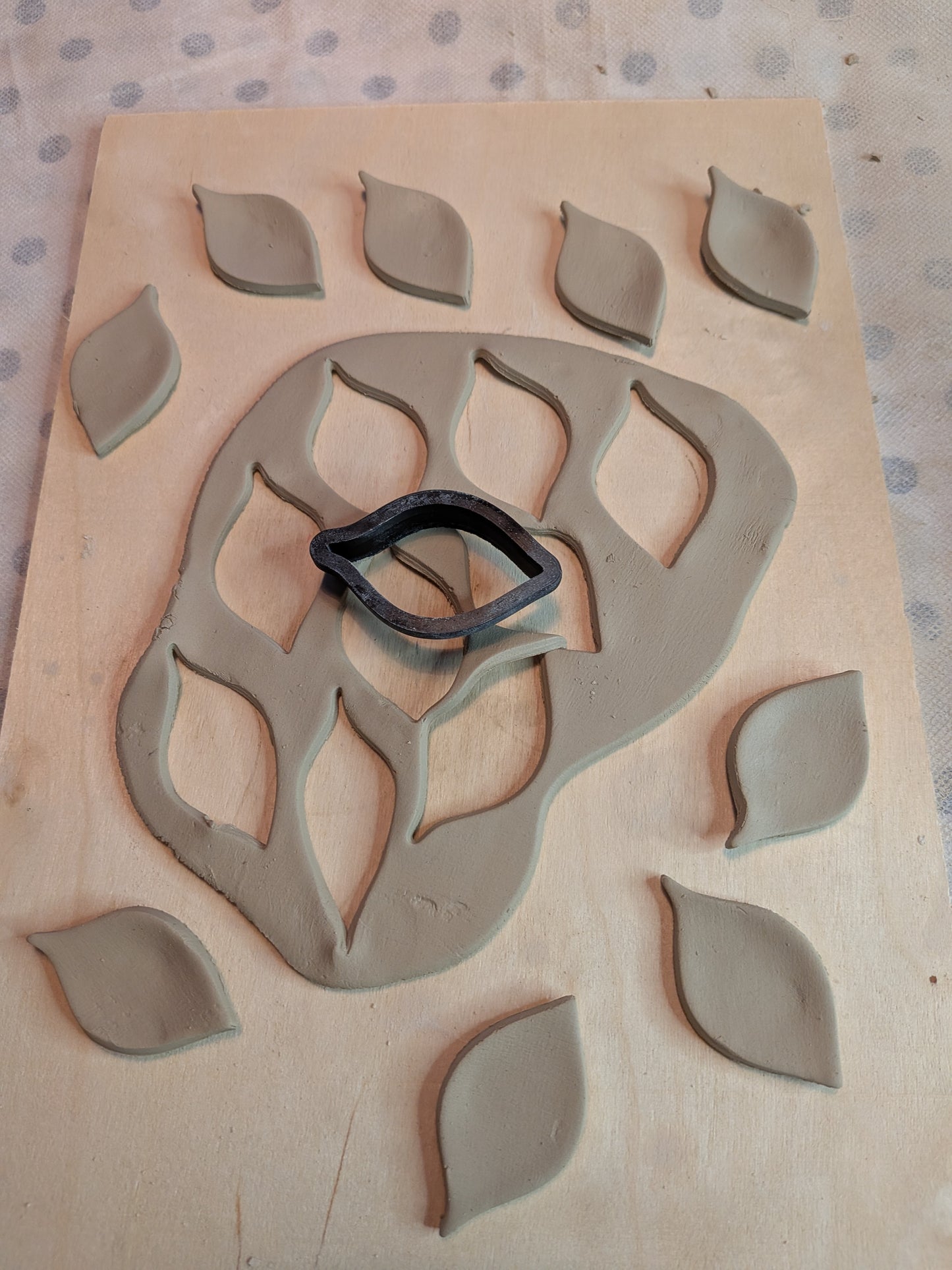 Petal/leaf cutter - different sizes