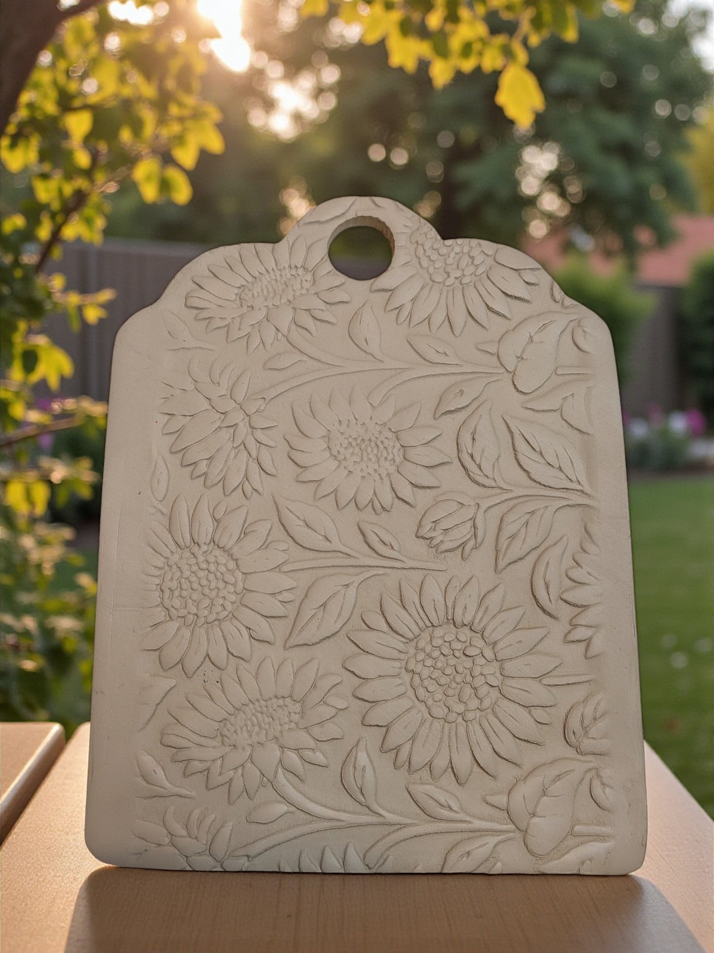 Decorated trivet cutter