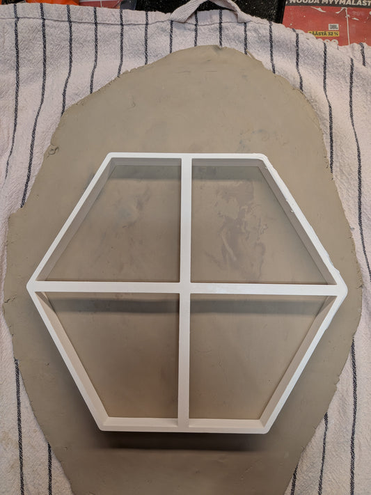 Kuusikulmioleikkuri – eri kokoja