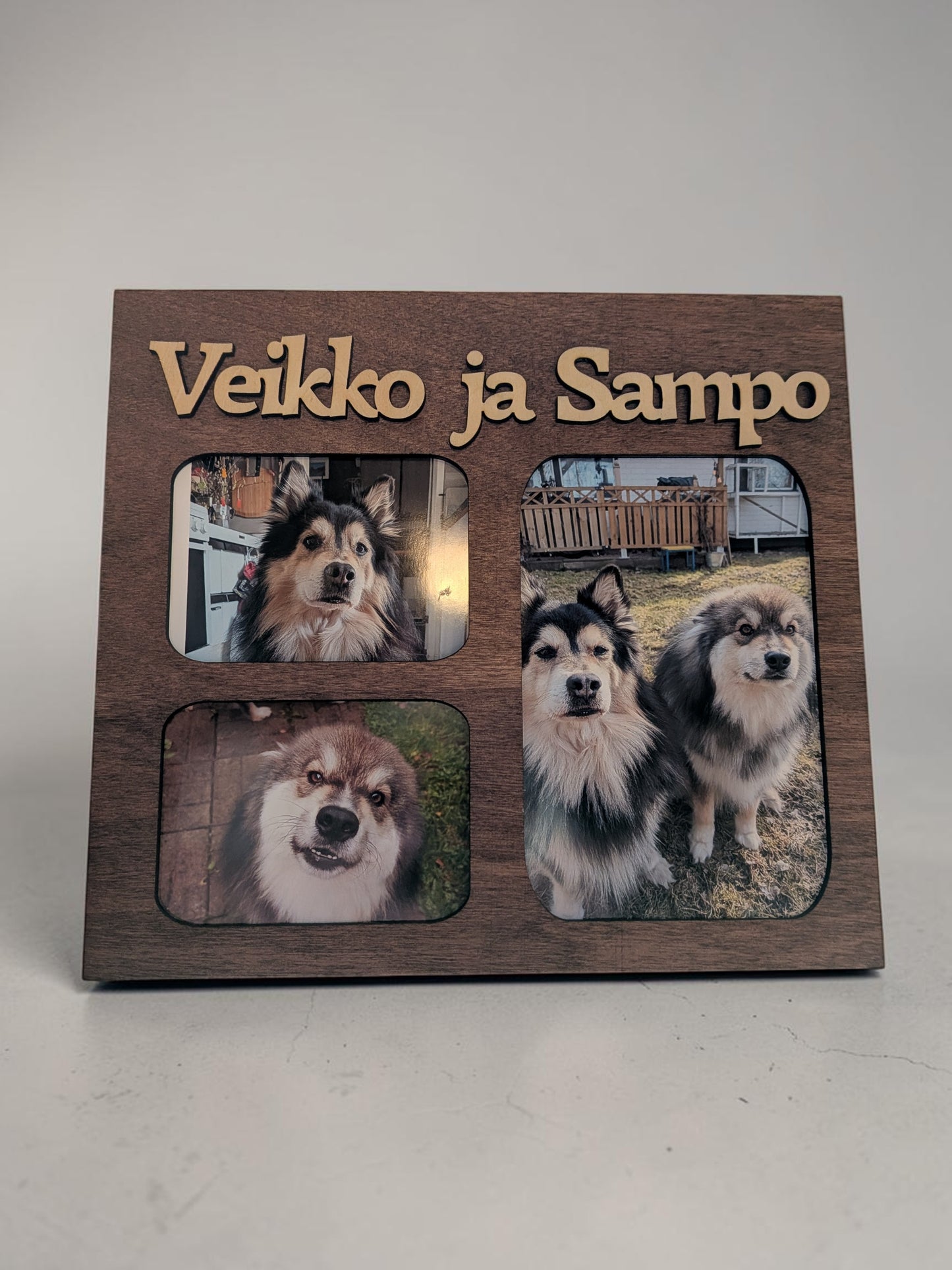 Persoonallinen puukehys omalla tekstillä ja valokuvilla
