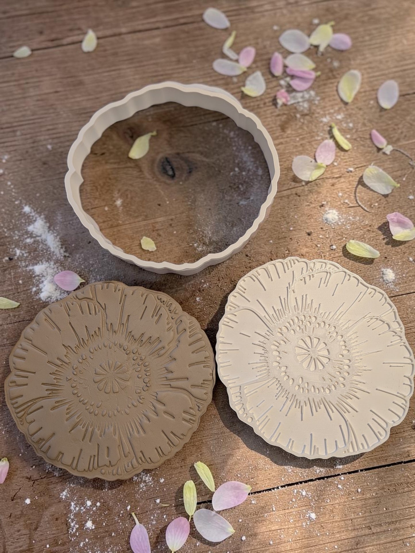 Poppy – Cutter + Stamp Set