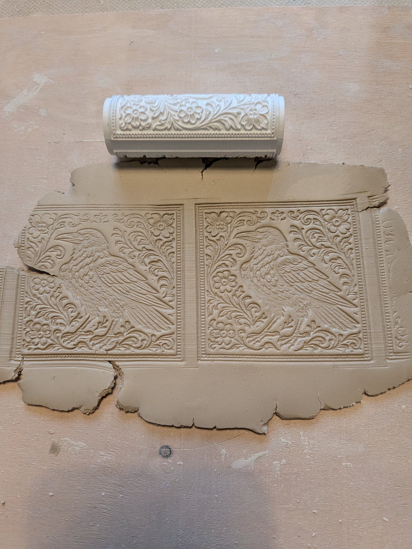 Ornate Crow - Pattern Roller