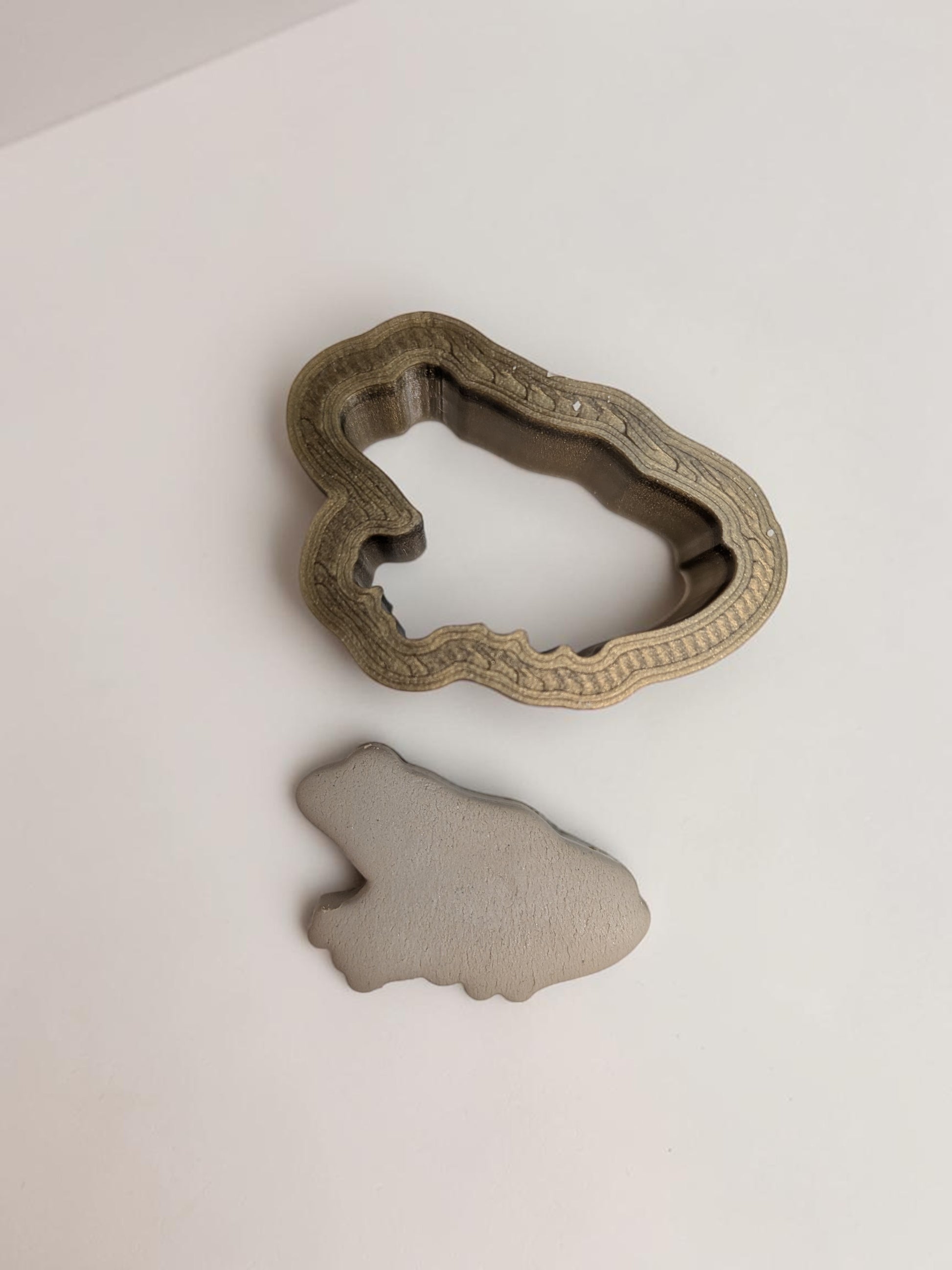 Frog shaped pottery and ceramic clay cutter tool by Icewood Atelier