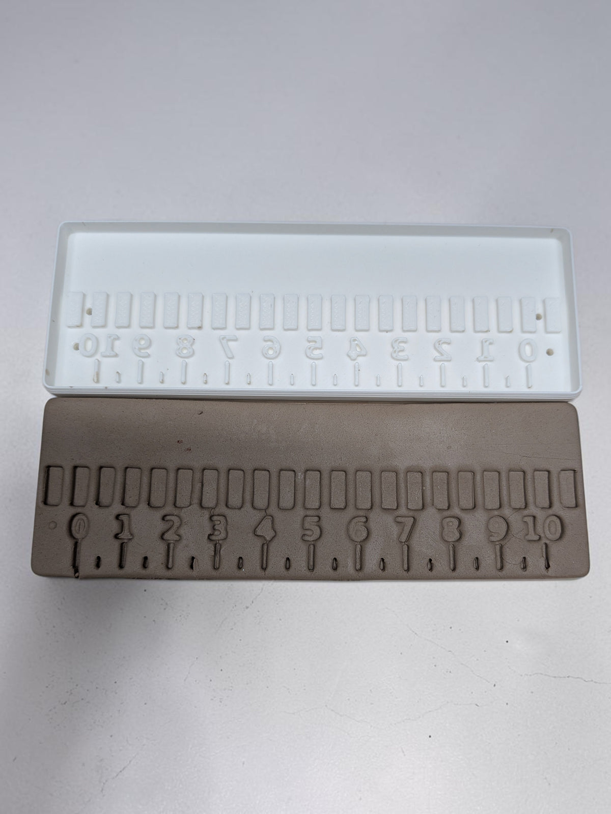 Utstickare + stämpel för krympningsprov i lera – 5 cm eller 10 cm skala