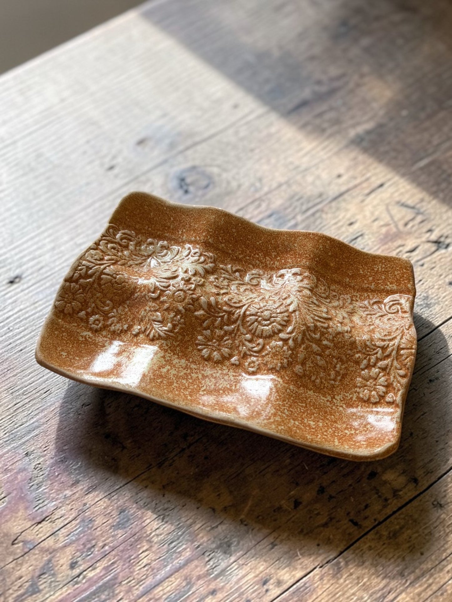 Munakenno-muotti keramiikkaan ja muotoiluun