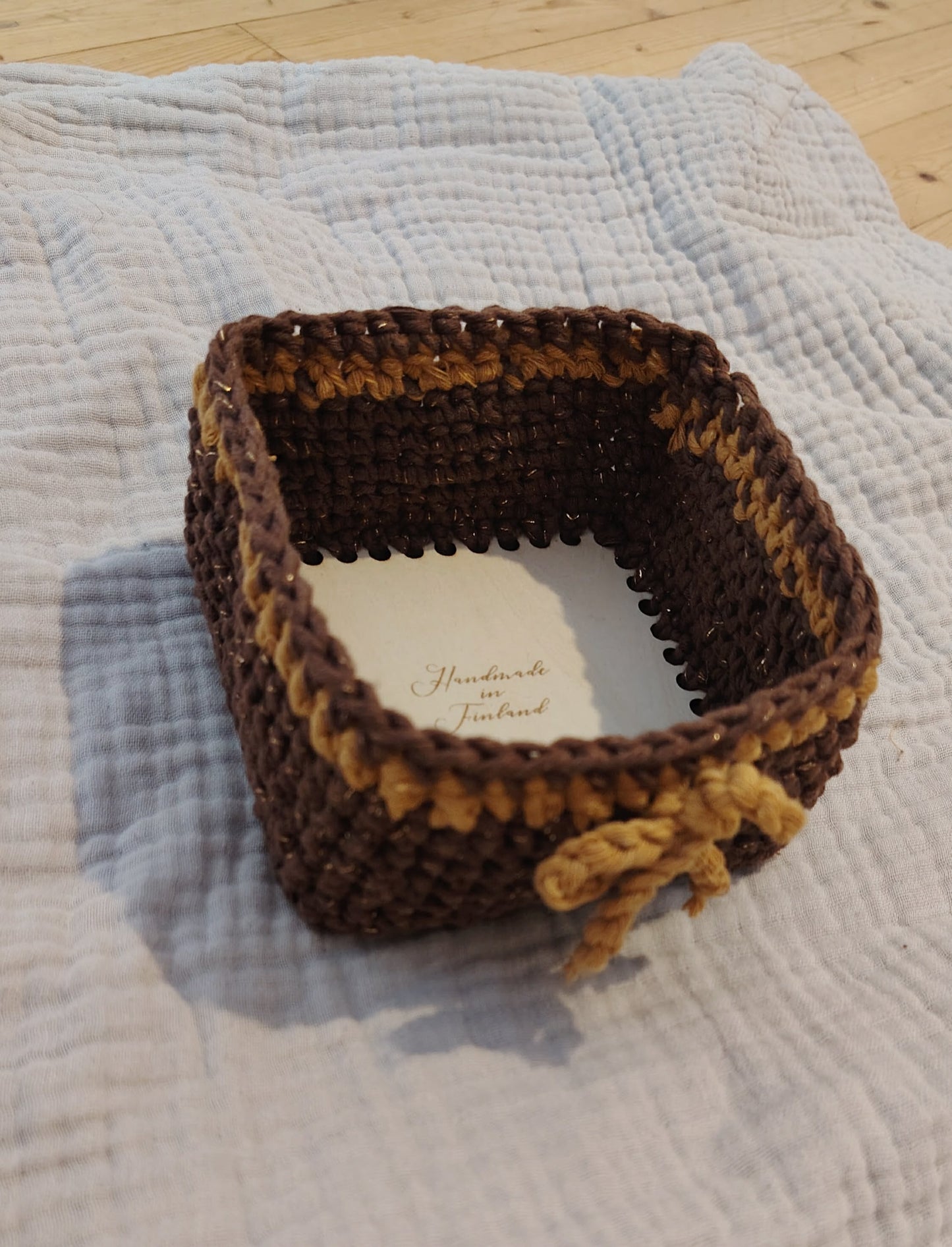 Neliön muotoinen Virkkauspohja Suomalaisesta Koivuvanerista